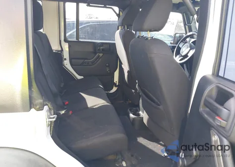 2015 Jeep Wrangler Unlimited Sport z USA, uszkodzony, nr VIN 1C4BJWDG6FL522316